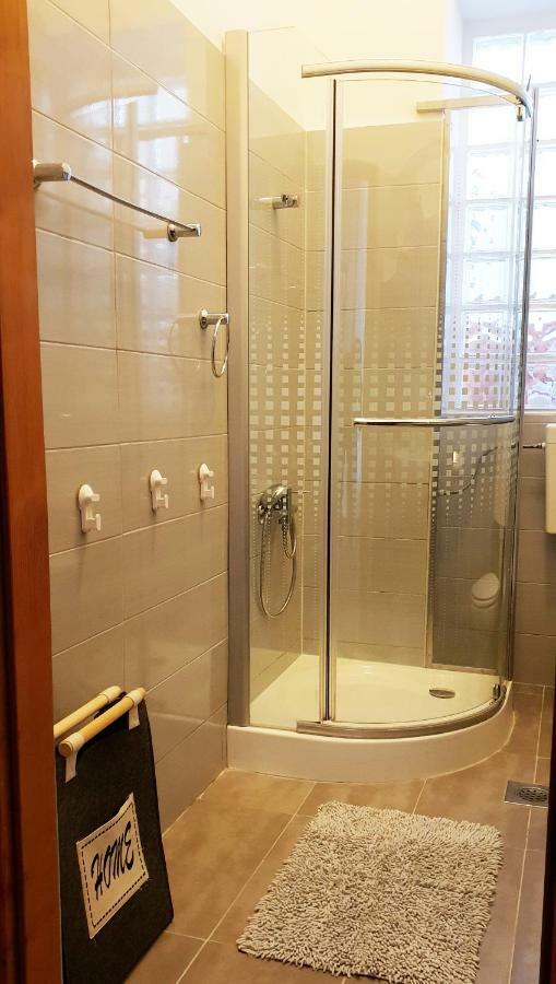 Apartman Kyra Póla Kültér fotó