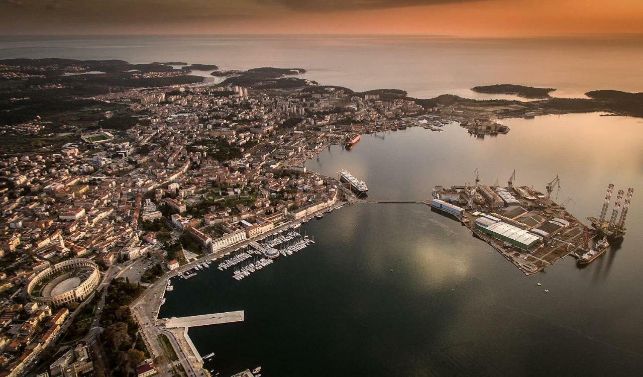 Apartman Kyra Póla Kültér fotó